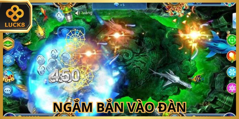 Ngắm súng vào đàn để thu nhiều xu